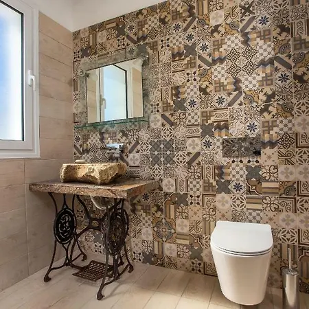 Ammos Luxury Фалираки