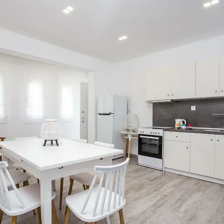 Ammos Luxury Apartment *